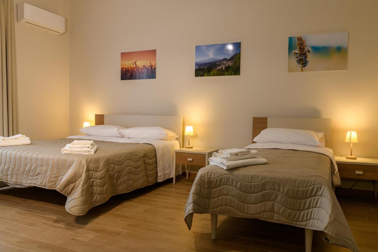 Bee Happy - Bed And Breakfast ザッフェラーナ・エトネーア エクステリア 写真